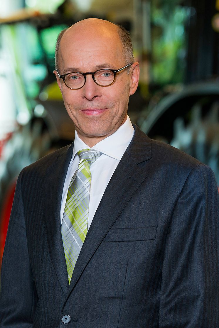 238305 Hans Lampert, Member of the Group Executive Board; Finance and Controlling