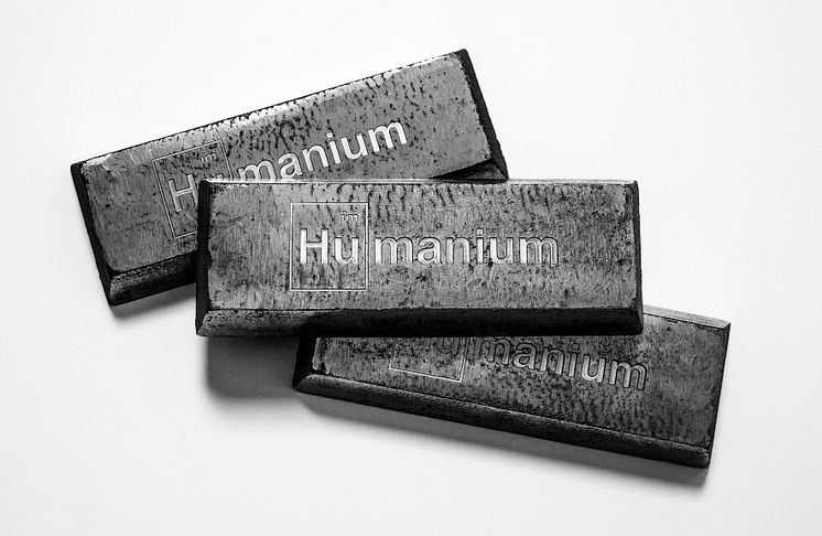 HumaniumMetal_by_IM_ingots_image_English