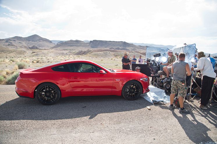Nya Ford Mustang gör filmdebut i "Need for speed" 