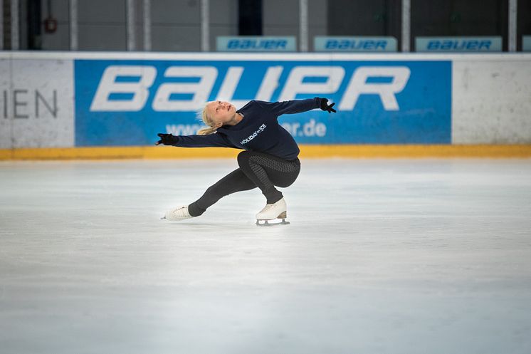 HOLIDAY ON ICE ACADEMY Sommercamp Essen Kama Krejpcio-Schelewski