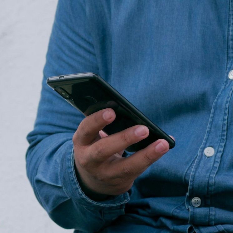telefon.jpg