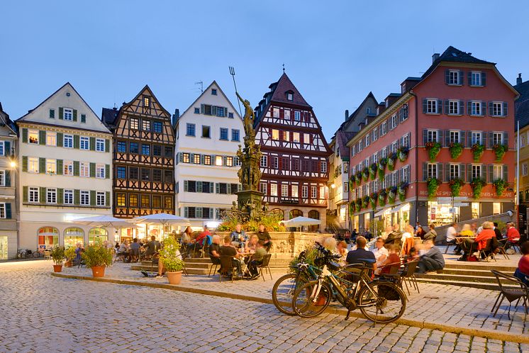 Tübingen_Marktplatz_am_Abend
