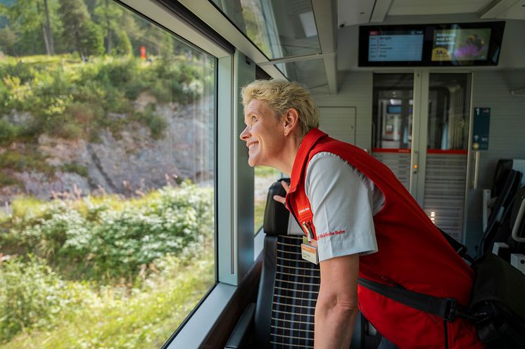 Corina in der Rhätischen Bahn