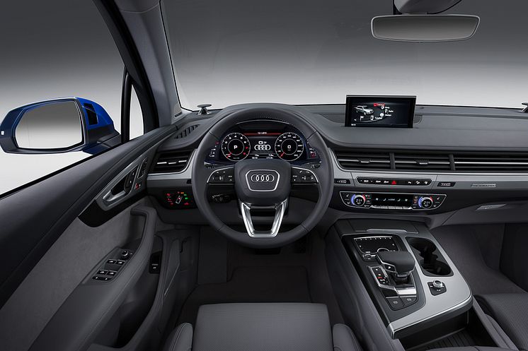 Q7 cockpit dark