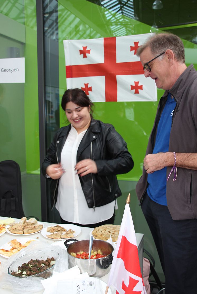 Treffen mit Studierenden aus aller Welt bei traditionellen „Internationalen Nachmittag“ am 25. Oktober 2018