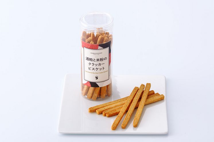SPACIA X menu - Cracker biscuits made of sake lees and rice flour