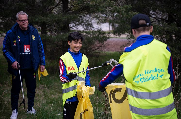 Klara, färdiga, städa! med förbundskapten
