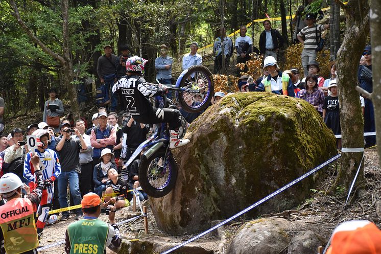 2019051308_003xx_JTR_Rd2_野崎選手_4000