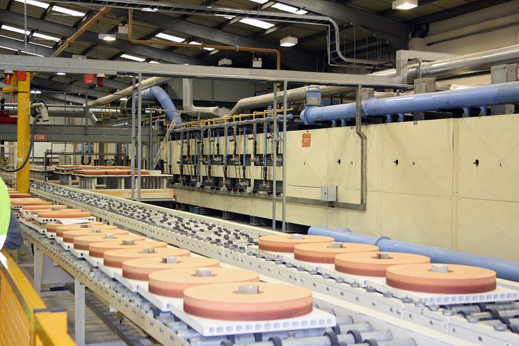 Ny fabrik för Norton keramiska slipskivor – Interiör 2