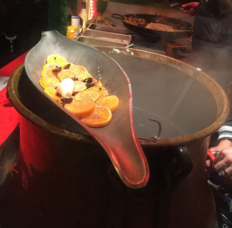 Feuerzangbowle på Lucia-julemarkedet i Berlin