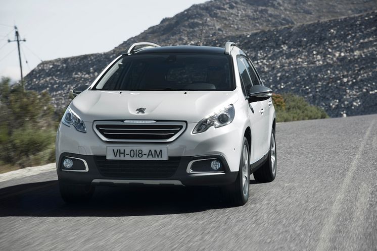 Sverigepremiär för nya crossovern Peugeot 2008