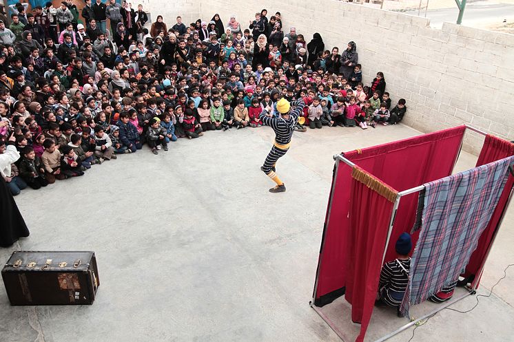 Clowner skapar hopp hos syriens barn