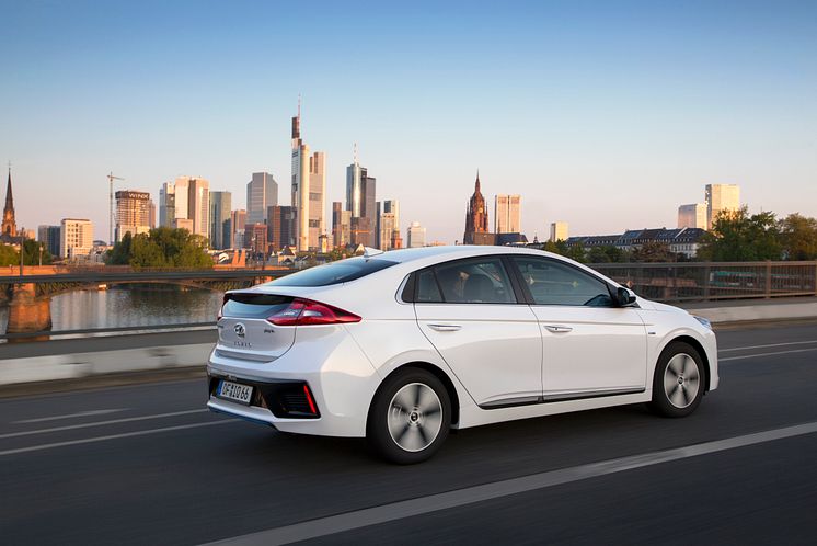 Hyundai IONIQ plug-in