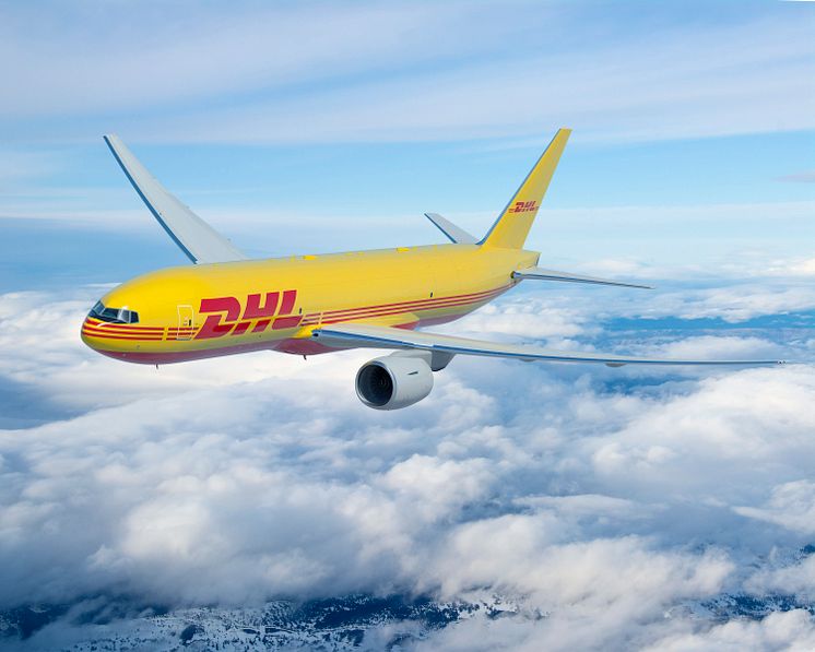 dhl-express-B4777-air-plane