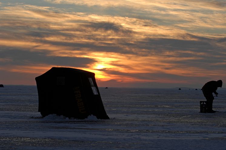 High res image - Raymarine - Ice Fishing Kit