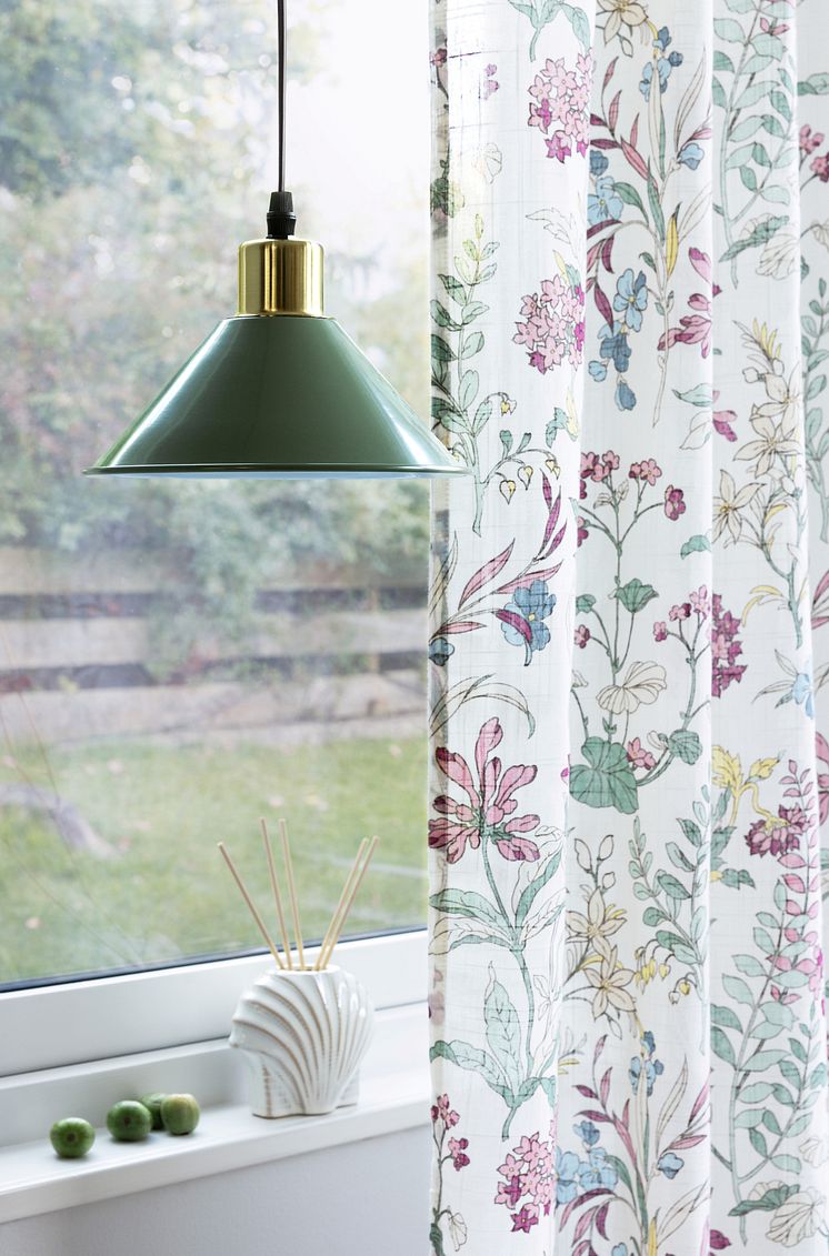 Rusta_2025_S1_lamp_Stintino_curtain_Olga-I.jpg