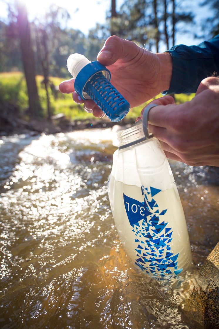 Vattenflaska med vattenrening, 3 liter