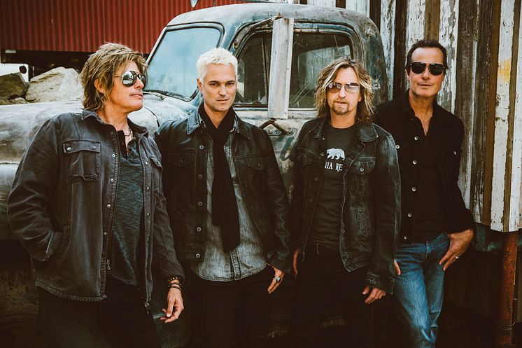 Stone Temple Pilots (c) Michelle Shiers 