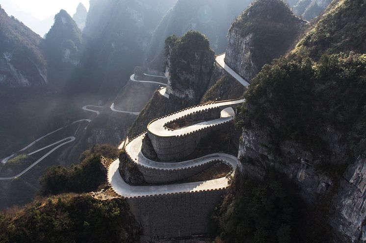 The Tianmen Shan Big Gate Road