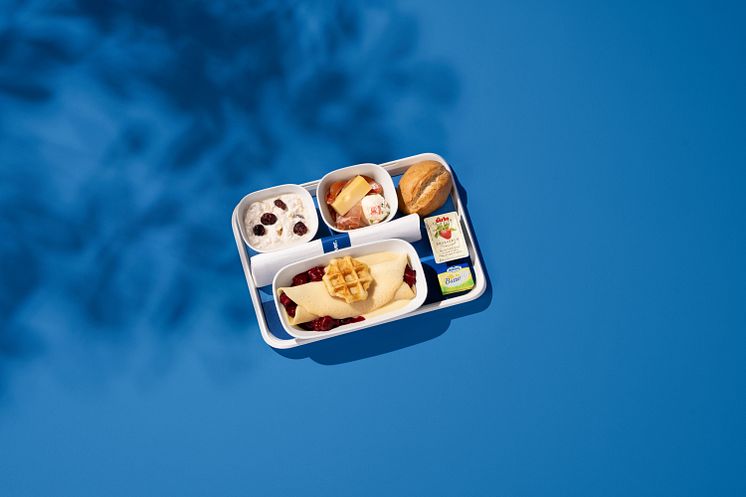Discover Airlines Premium Eco Breakfast