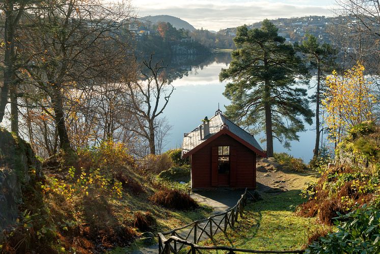 Edvard Griegs komponisthytte på Troldhaugen / Edvard Grieg's composer hut.