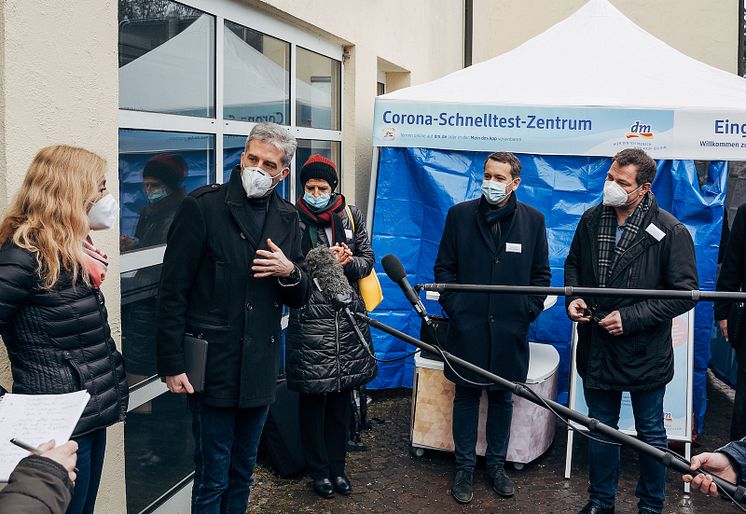 Pressebild dm Tübingen Testzentrum_ Sebastian Berger.jpg