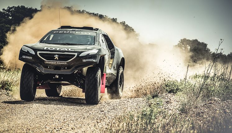 Peugeot 2008 DKR test Frankrike_01