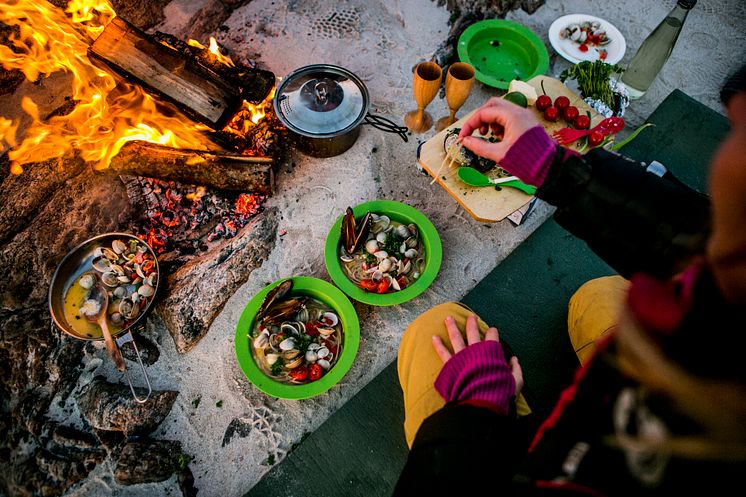 Preparing gourmet meals outdoors-Christian Roth Christensen - VisitNorway.com (3).JPG