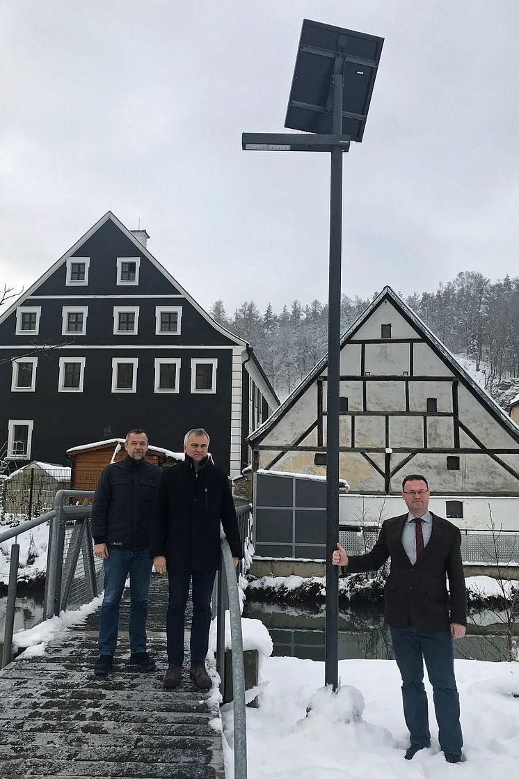 Inbetriebnahme Solar-Leuchten Hohenbrunn