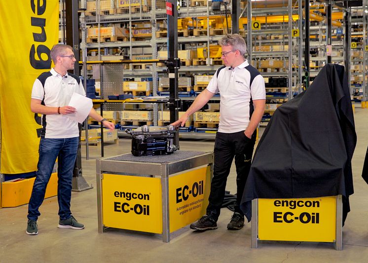 Launch engcon S40 & EC206 with EC-Oil.jpg