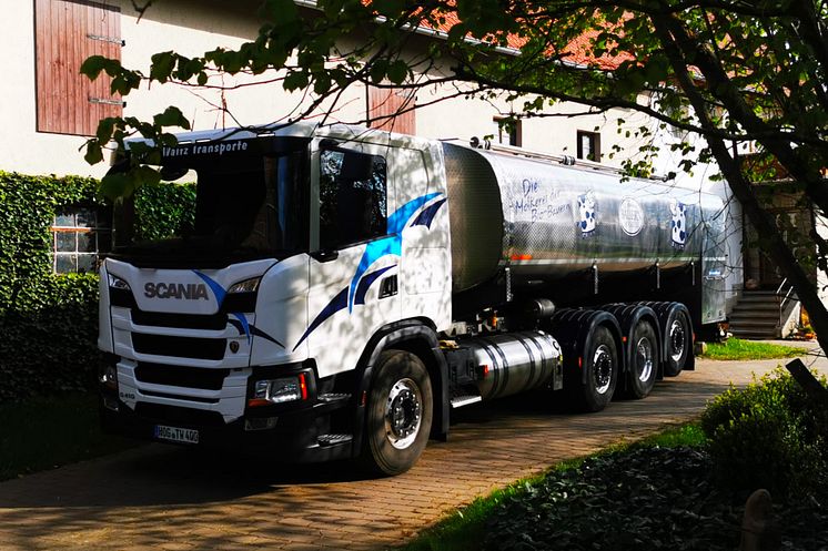 Scania G 410 LNG Tridem für Milchtransporte