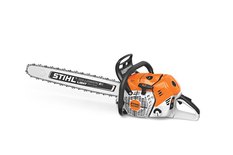 STIHL MS 500i går fra 0 - 100 på 0,25 sekunder – den første motorsav i verden med direkte indsprøjtning. 