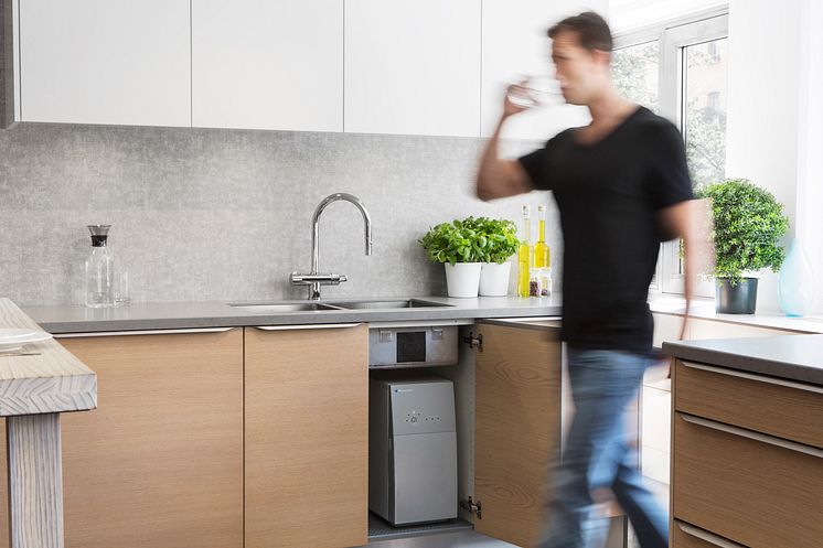 Not all drinking water is created equal says Bluewater, and warns tap and bottled may well contain harmful contaminants from toxic chemicals to microplastics.