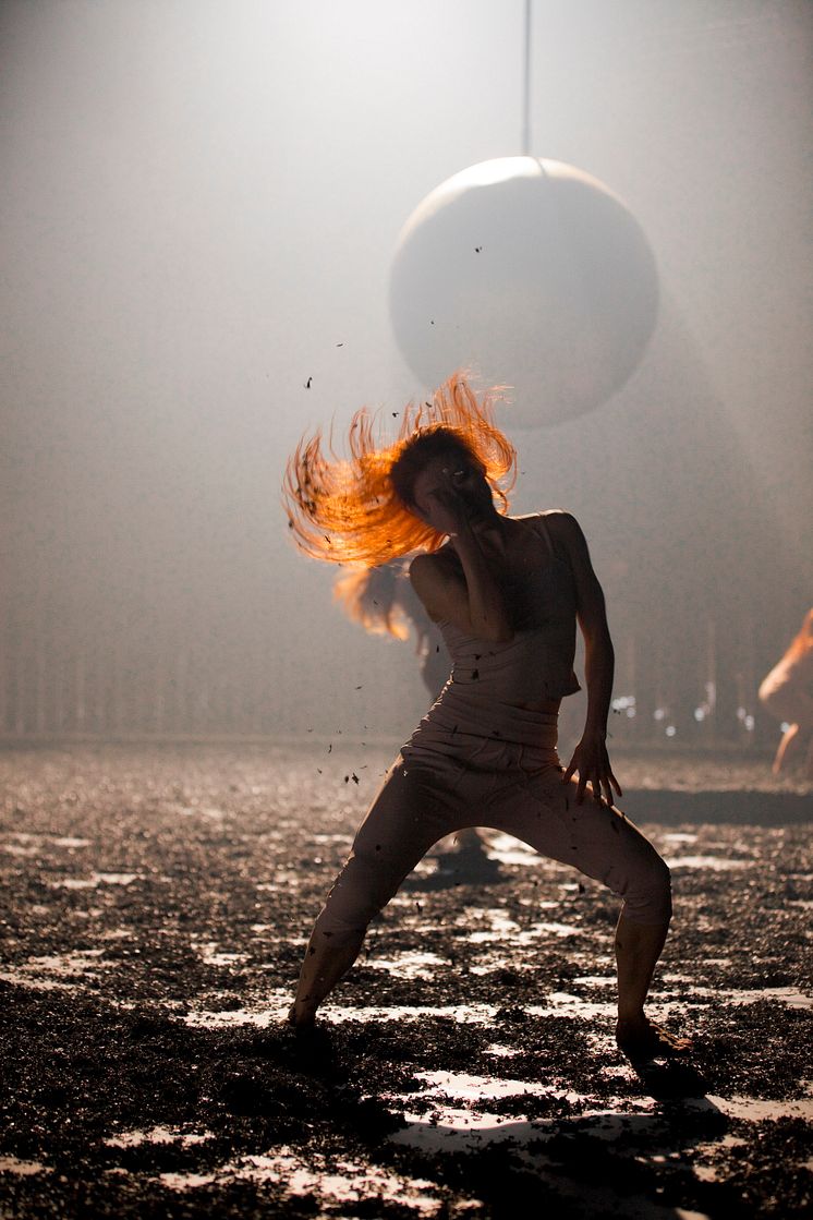 Leap Second med Skånes Dansteater och Malmö Operaorkester