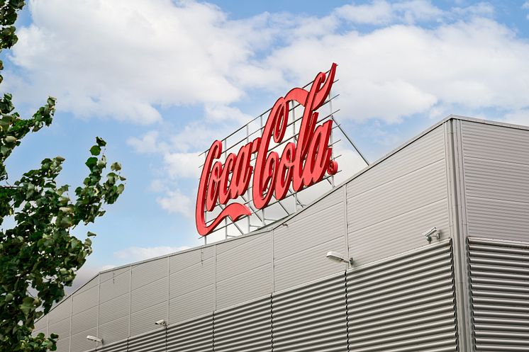 Pressbild - Coca-Cola i Sveriges produktionsanläggning i Jordbro är nu klimatneutral.JPG