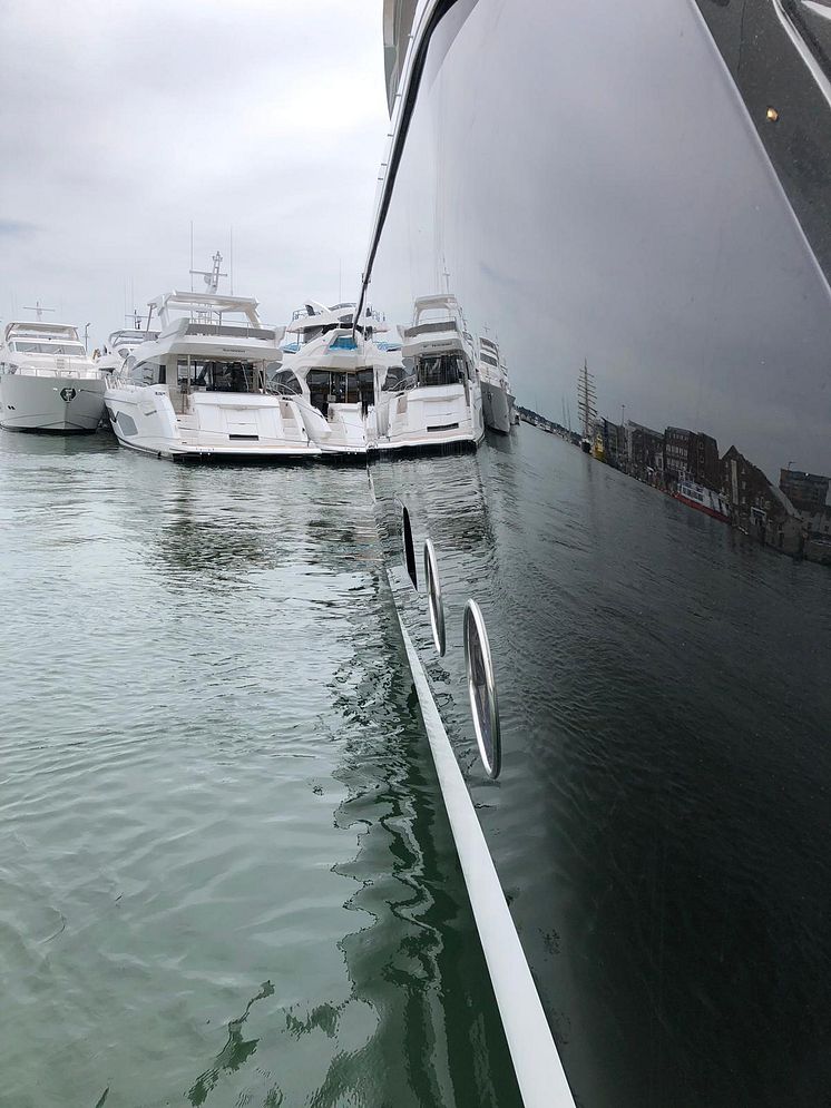 Hi-res image - Dometic - A Dometic XZ watermaker has been installed on a new Sunseeker 86 to produce ultra-pure water for spot-free cleaning of the black hull