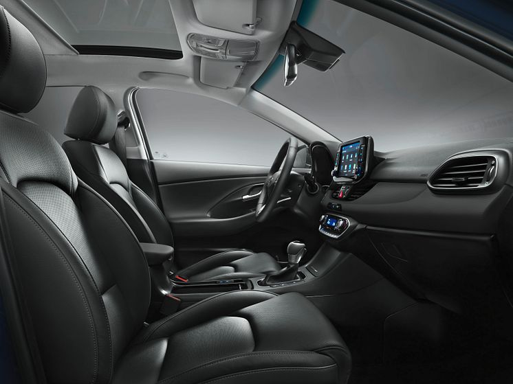 hyundai_i30_interior_black