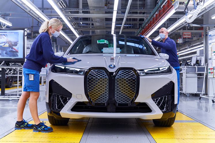 BMW iX i produksjon