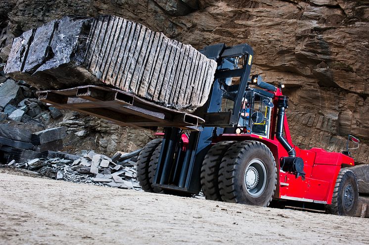 8. Kalmar DCF 500-12 