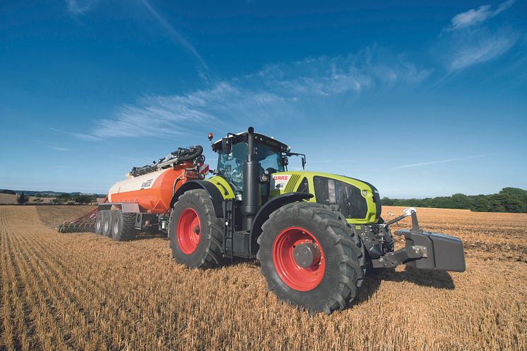 AXION 900