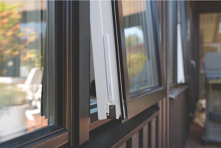 Sensative Strips +Guard for LoRaWAN on window