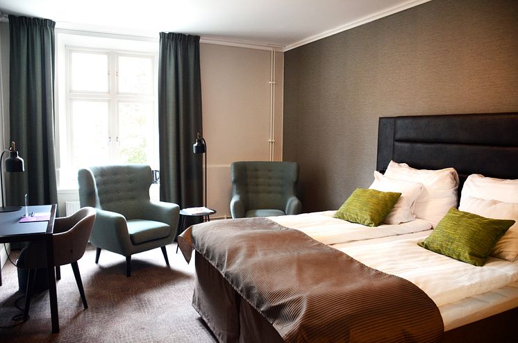 Hotel-superior-room-overview-clarion-collection-hotel-victoria