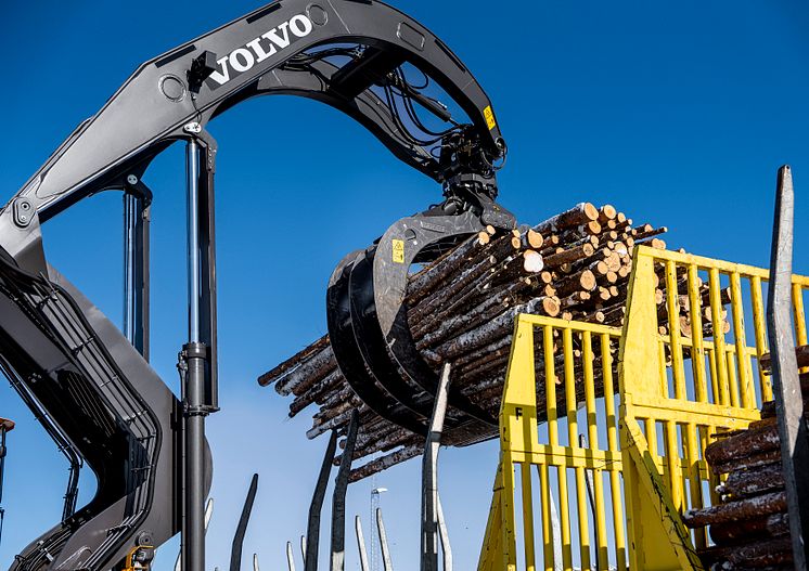 Volvo L200H High Lift - lastning