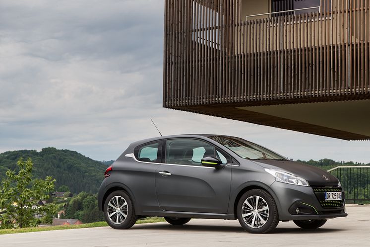 Sverigepremiär för nya Peugeot 208