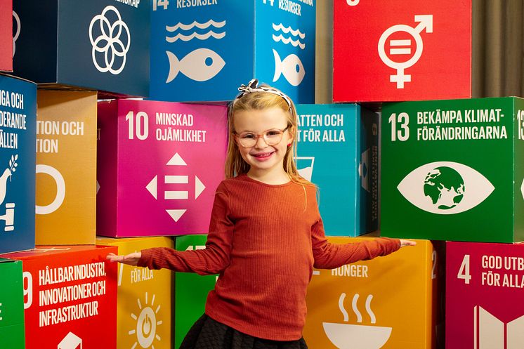 Ines mål. Så heter serien där 7-åriga Ines  Stengren träffar kommunens tjänstepersoner för att ställa frågor om de 17 globala målen för hållbar utveckling..jpg