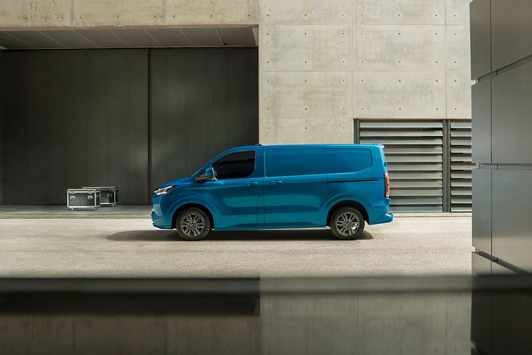 Ford E-Transit Custom 2022 (3)