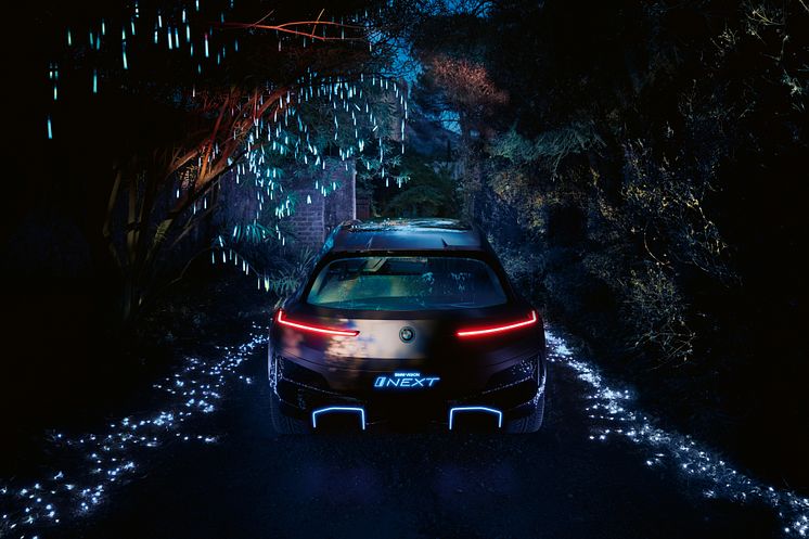 BMWVisioniNext2