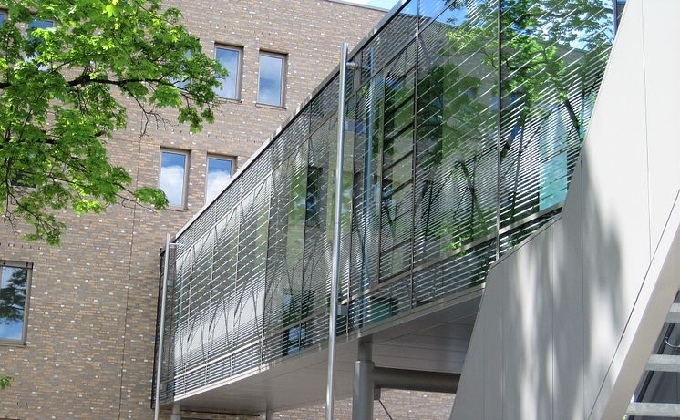 LACKER_bigAir Fassade_1.jpg
