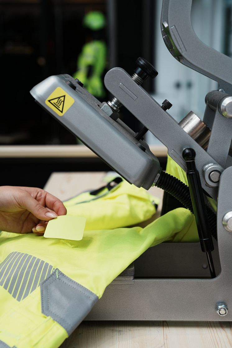 Blåkläder_Repair_Service_Transferpress3.JPG