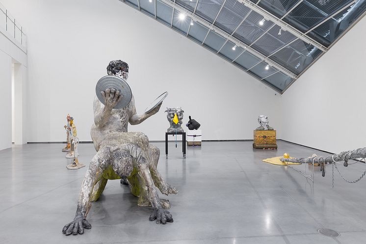 Installation view: Nicole Eisenman - Giant Without a Body. (c) Astrup Fearnley Museet / Photo: Christian Øen